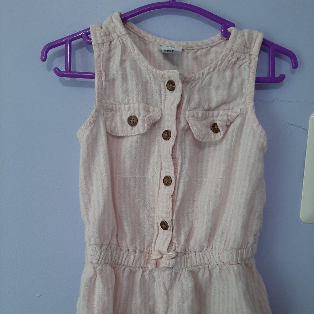 Old navy jumpsuits / rompers 12-18 months snap crotch